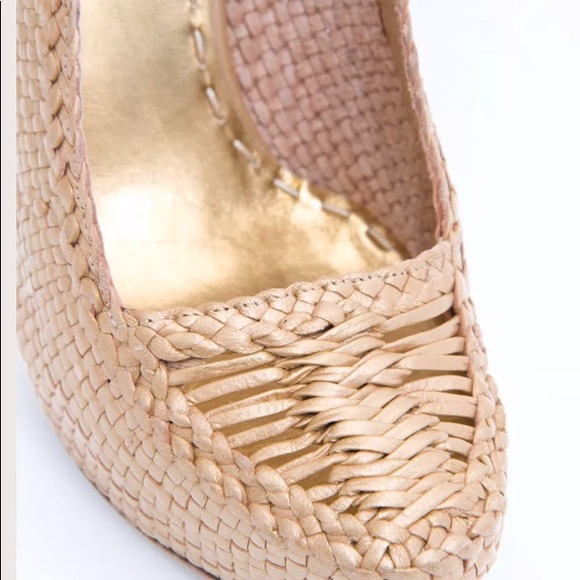 **AVAILABLE** PRADA raffia platform pumps size 8.5 - Picture 6 of 8